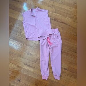 Figs Chalk Pink Scrub Set